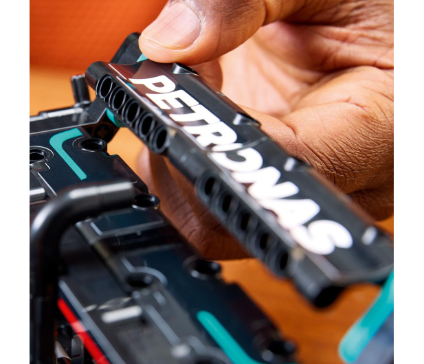 LEGO Technic 42171 Mercedes-AMG F1 W14 E Performance - 1220585 - zdjęcie 10